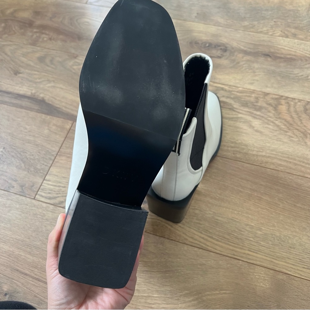 DKNY Chelsea Block Heel Bootie - Picture 6 of 7